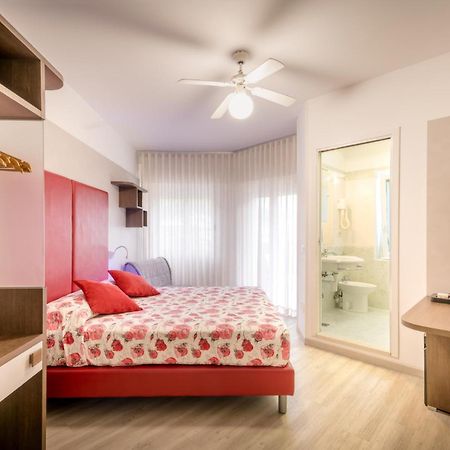 Hotel All'Orologio 3 Stelle Superior Caorle Dış mekan fotoğraf