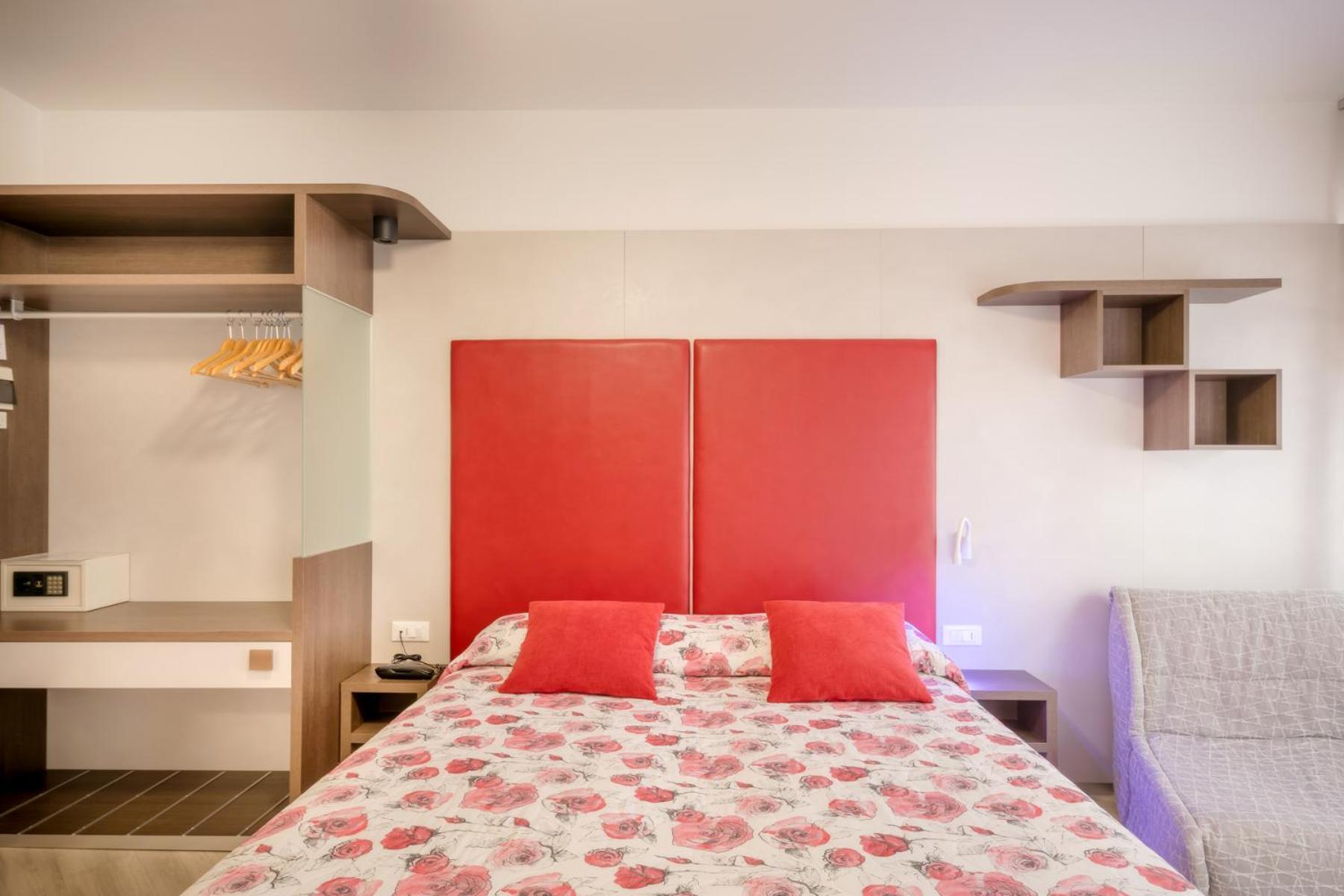 Hotel All'Orologio 3 Stelle Superior Caorle Dış mekan fotoğraf