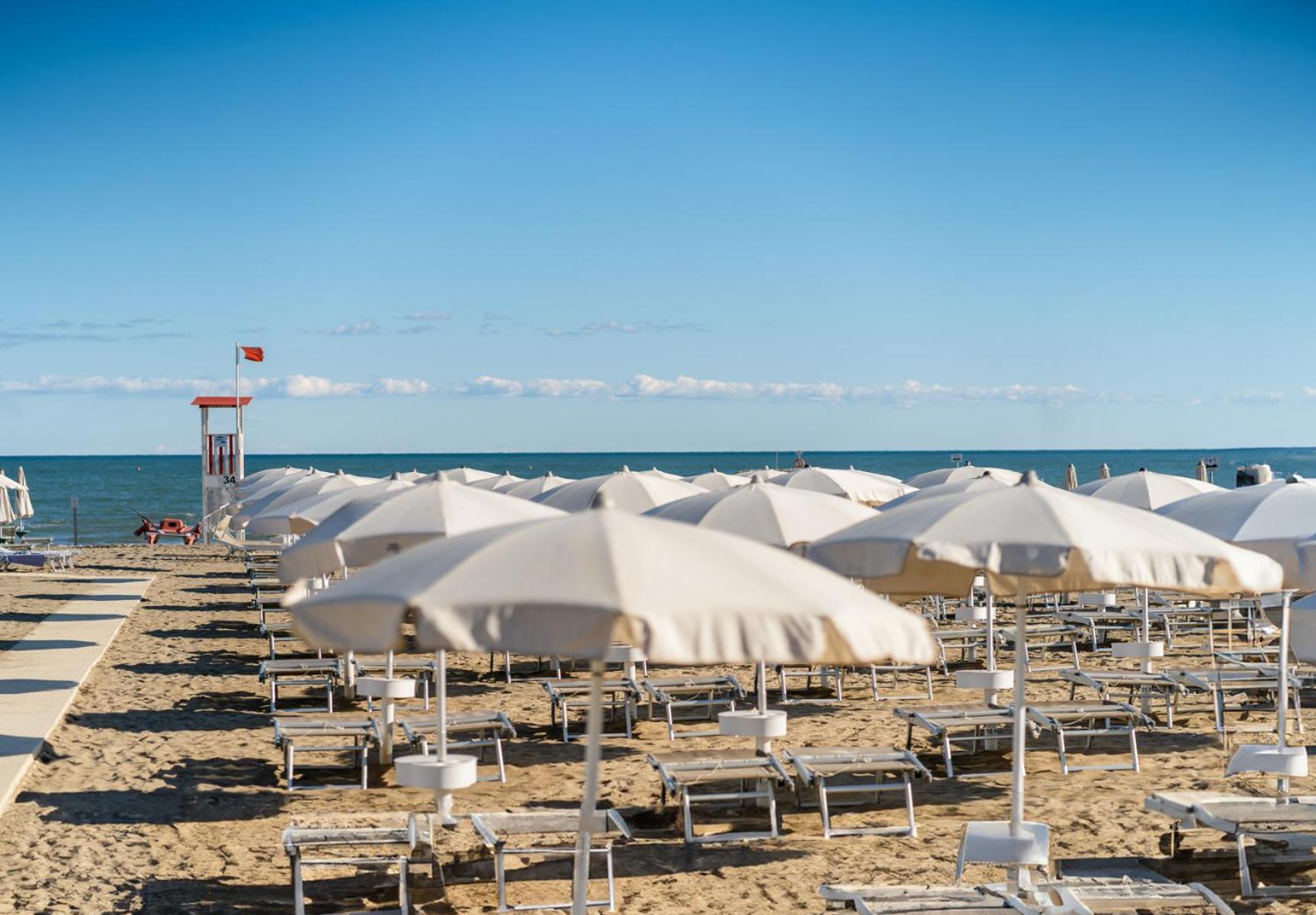 Hotel All'Orologio 3 Stelle Superior Caorle Dış mekan fotoğraf