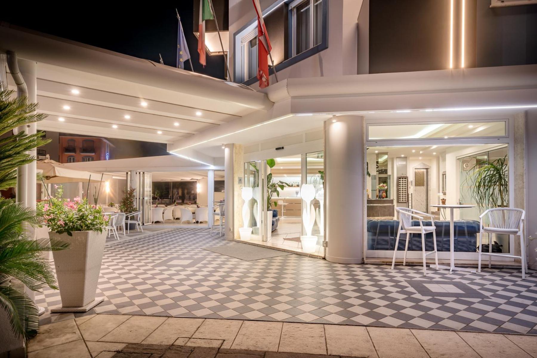 Hotel All'Orologio 3 Stelle Superior Caorle Dış mekan fotoğraf