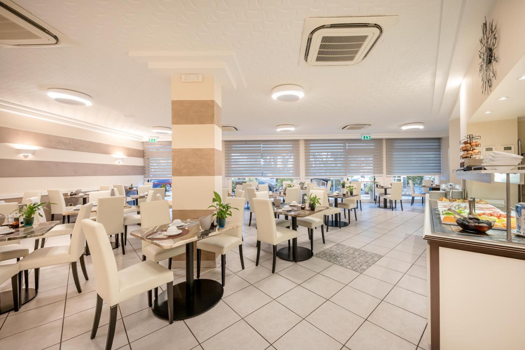 Hotel All'Orologio 3 Stelle Superior Caorle Dış mekan fotoğraf